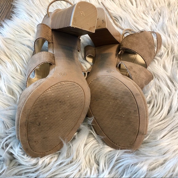 SUEDE LACE UP HEELS - Picture 3 of 6